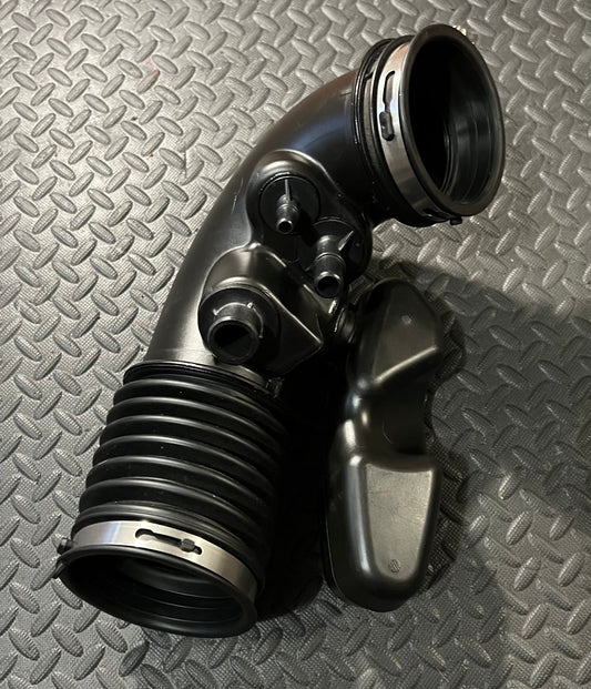 2015-2017 Mustang Air Intake Hose